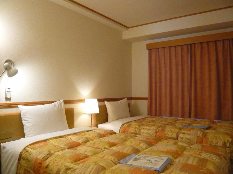 Toyoko Inn Hakata-Eki Bus Terminal Mae Fukuoka  Extérieur photo
